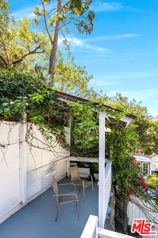 9828 Easton Drive, Beverly Hills, CA 90210