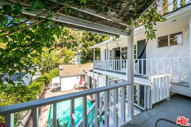 9828 Easton Drive, Beverly Hills, CA 90210
