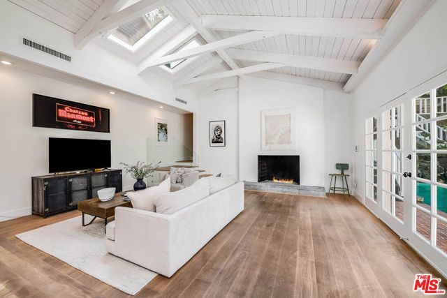 9828 Easton Drive, Beverly Hills, CA 90210
