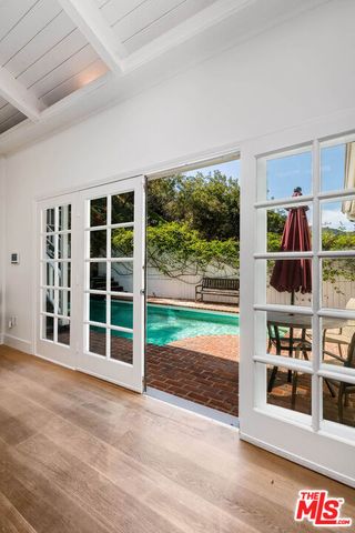 9828 Easton Drive, Beverly Hills, CA 90210