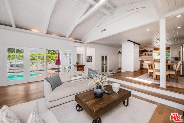 9828 Easton Drive, Beverly Hills, CA 90210