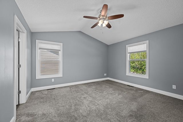 5118 N Division Street, Davenport, IA 52806