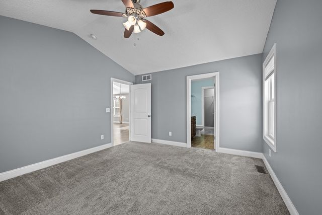5118 N Division Street, Davenport, IA 52806