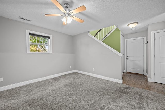 5118 N Division Street, Davenport, IA 52806