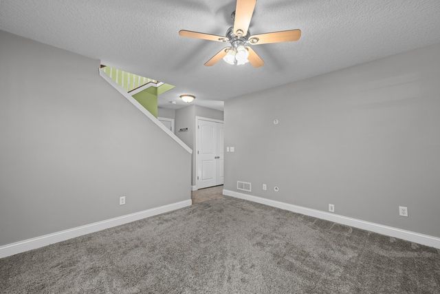 5118 N Division Street, Davenport, IA 52806