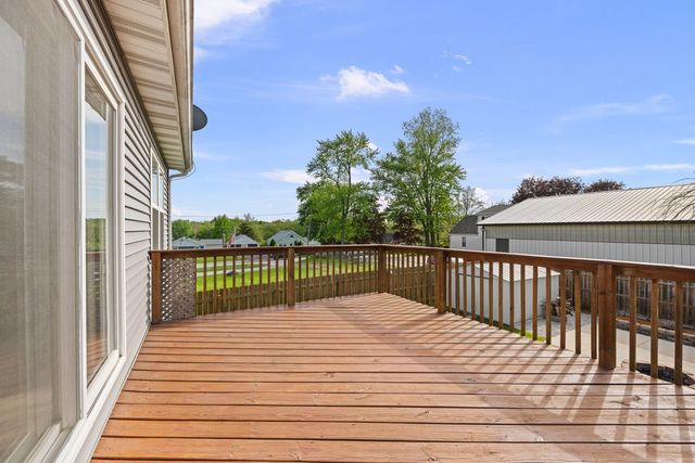 5118 N Division Street, Davenport, IA 52806
