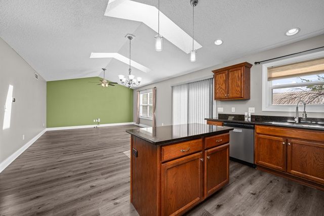 5118 N Division Street, Davenport, IA 52806