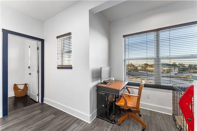 800 E Avenue G, Port Aransas, TX 78373