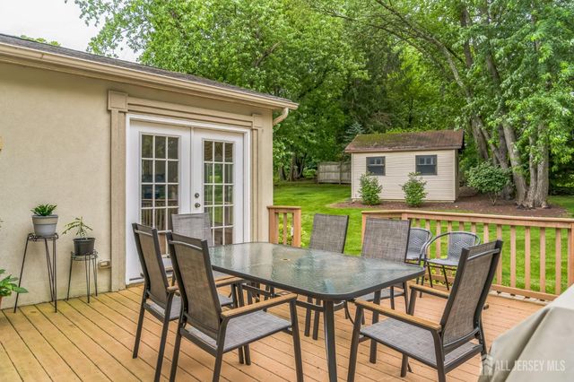 14 GREENSVIEW Drive, Scotch Plains, NJ 07076