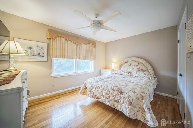 14 GREENSVIEW Drive, Scotch Plains, NJ 07076