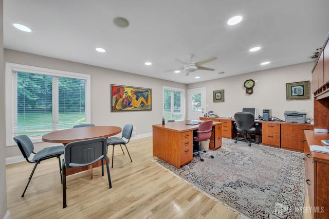 14 GREENSVIEW Drive, Scotch Plains, NJ 07076