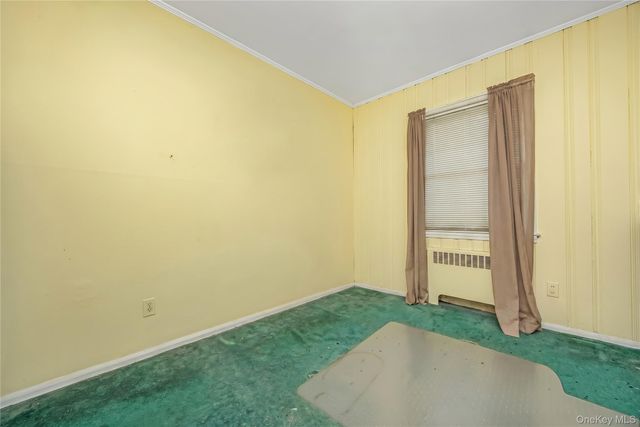 21 Bruce Lane, Farmingdale, NY 11735