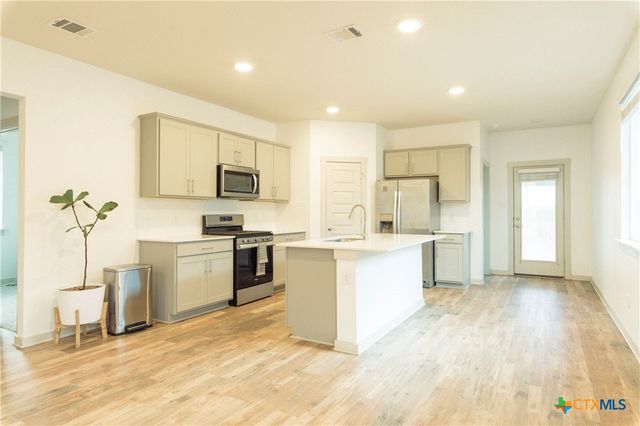 324 Millbrook Boulevard, San Marcos, TX 78666
