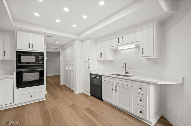 6075 Pelican Bay BLVD 104, Naples, FL 34108