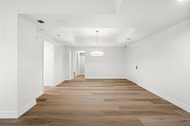 6075 Pelican Bay BLVD 104, Naples, FL 34108