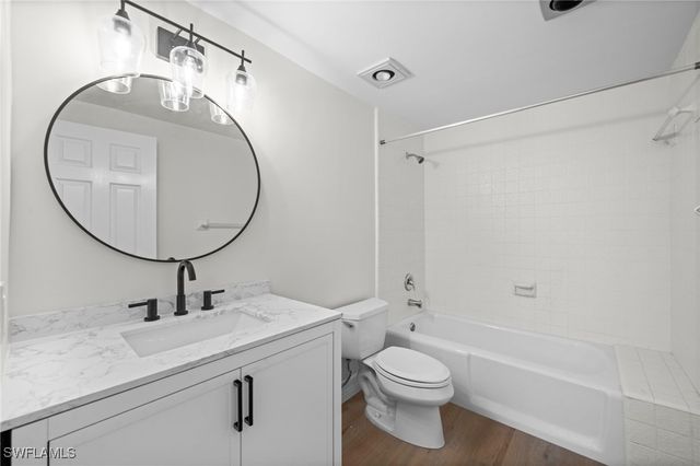 6075 Pelican Bay BLVD 104, Naples, FL 34108