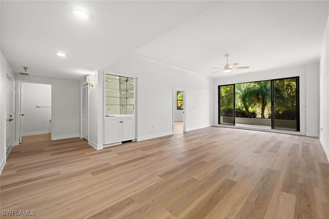 6075 Pelican Bay BLVD 104, Naples, FL 34108