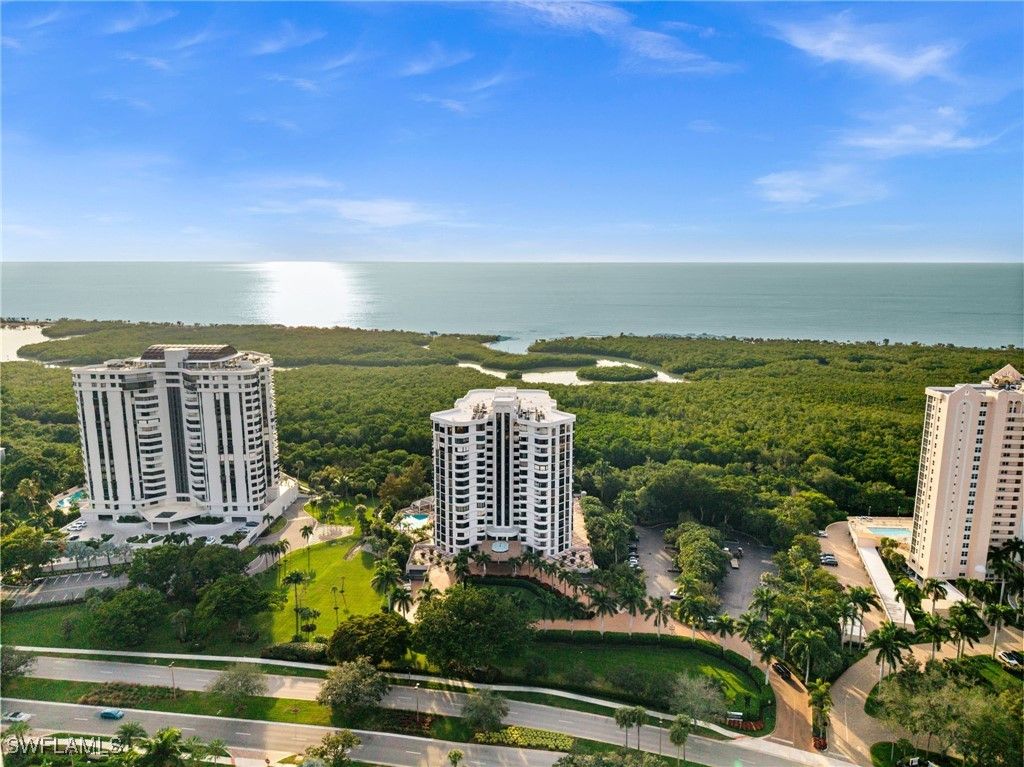 6075 Pelican Bay BLVD 104, Naples, FL 34108