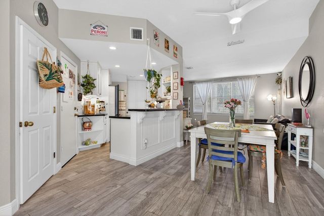 1900 Oceanwalk Ln Apt 138, Pompano Beach, FL 33062