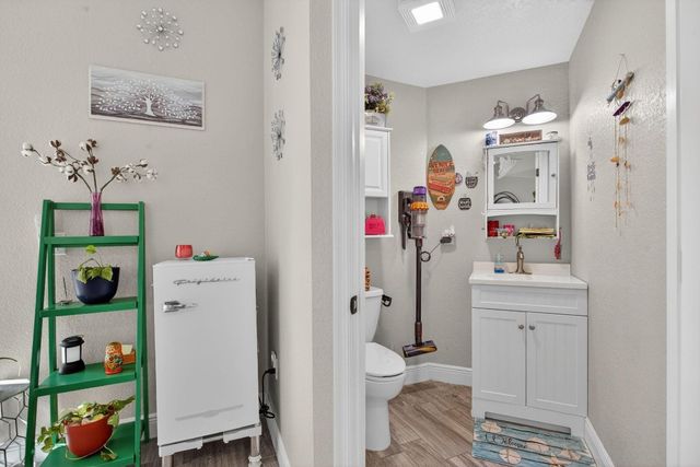 1900 Oceanwalk Ln Apt 138, Pompano Beach, FL 33062