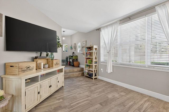 1900 Oceanwalk Ln Apt 138, Pompano Beach, FL 33062