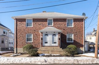 11 Pond Street 11, Watertown, MA 02472