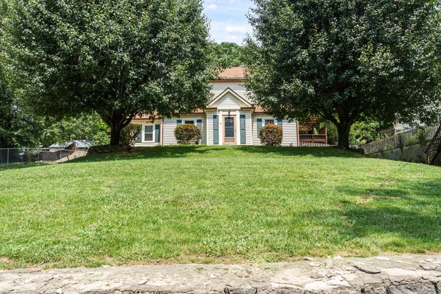 604 Winding Way Court, Frankfort, KY 40601