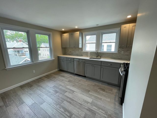 14 Lawn Ave 2, Quincy, MA 02169
