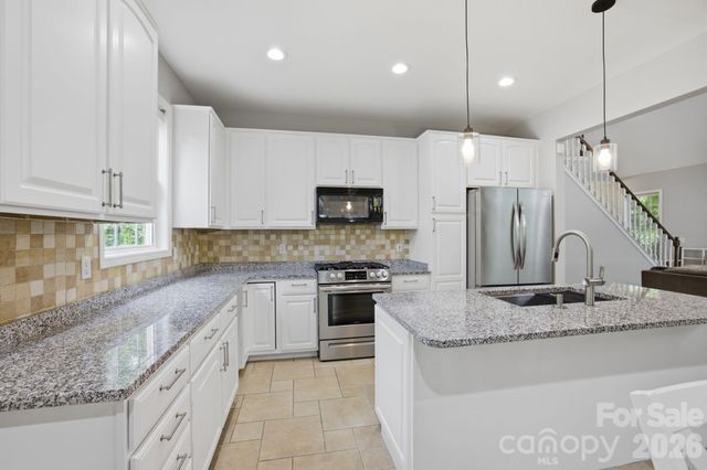 424 Mountain Harbor Drive, Lexington, NC 27292