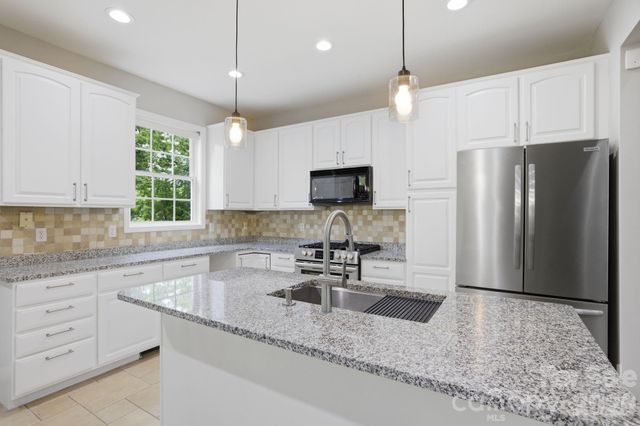 424 Mountain Harbor Drive, Lexington, NC 27292