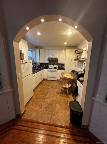 5805 69th Avenue, Ridgewood, NY 11385