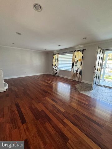 4303 MARKWOOD LN, Fairfax, VA 22033