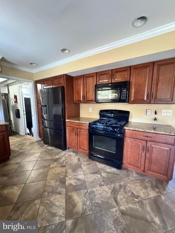 4303 MARKWOOD LN, Fairfax, VA 22033