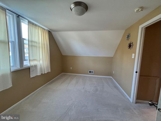 4303 MARKWOOD LN, Fairfax, VA 22033