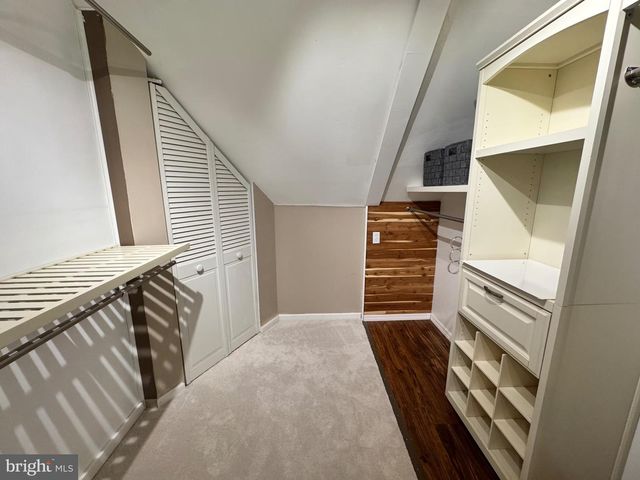 4303 MARKWOOD LN, Fairfax, VA 22033