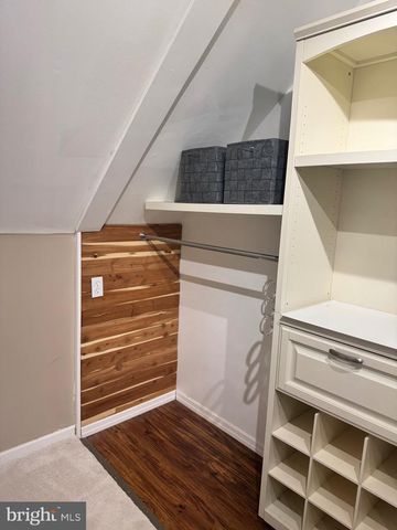 4303 MARKWOOD LN, Fairfax, VA 22033