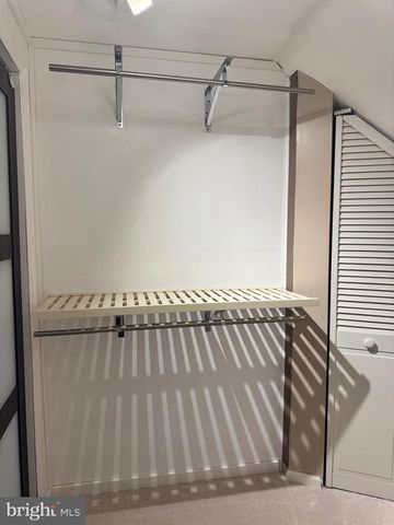 4303 MARKWOOD LN, Fairfax, VA 22033