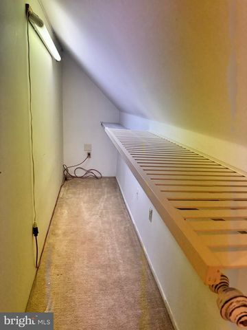 4303 MARKWOOD LN, Fairfax, VA 22033