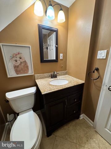 4303 MARKWOOD LN, Fairfax, VA 22033