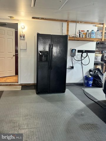 4303 MARKWOOD LN, Fairfax, VA 22033