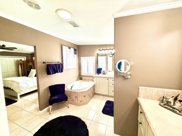 6164 N Ironwood Lane, Atlantis, FL 33462
