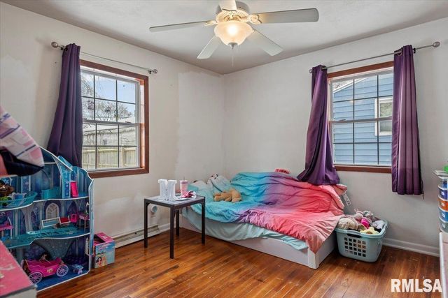 212 S 3RD Street, Riverton, IL 62561