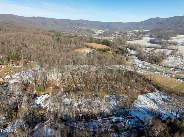 124 Dugger Branch Road, Elizabethton, TN 37643