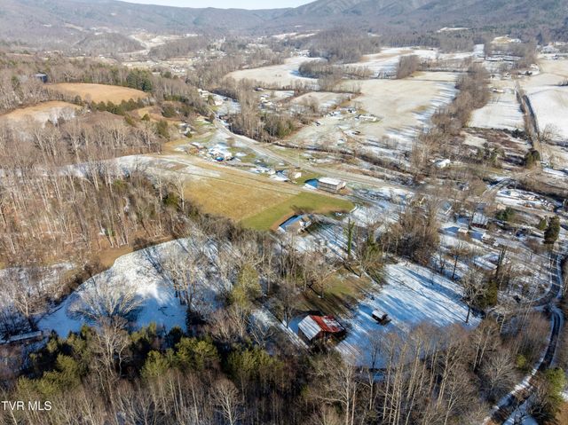 124 Dugger Branch Road, Elizabethton, TN 37643