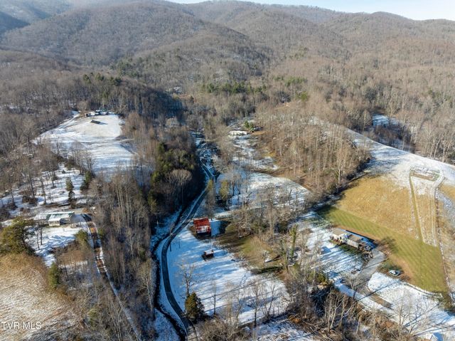 124 Dugger Branch Road, Elizabethton, TN 37643