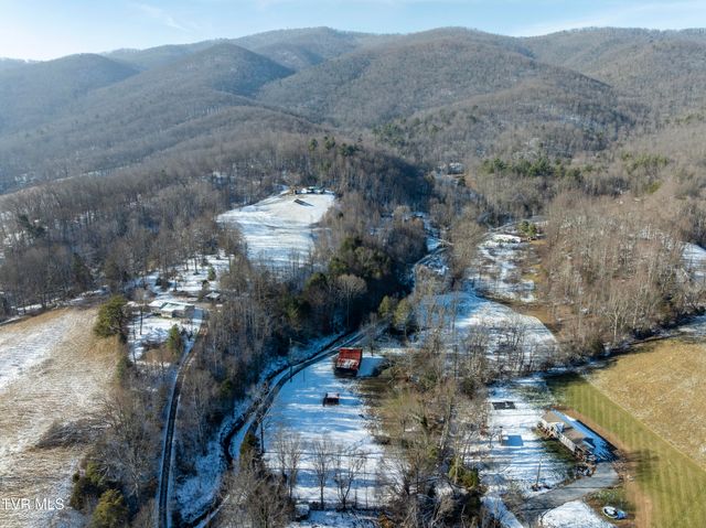 124 Dugger Branch Road, Elizabethton, TN 37643