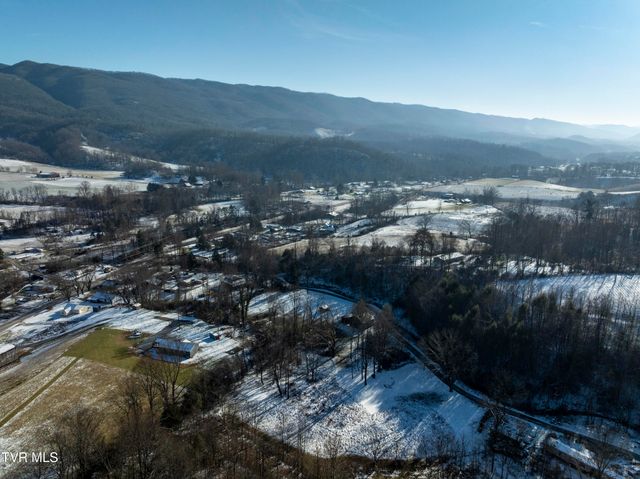 124 Dugger Branch Road, Elizabethton, TN 37643