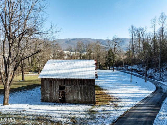 124 Dugger Branch Road, Elizabethton, TN 37643