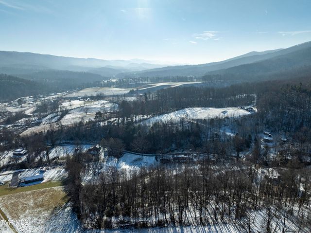 124 Dugger Branch Road, Elizabethton, TN 37643