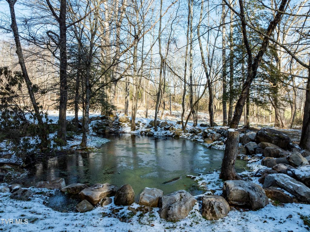 124 Dugger Branch Road, Elizabethton, TN 37643